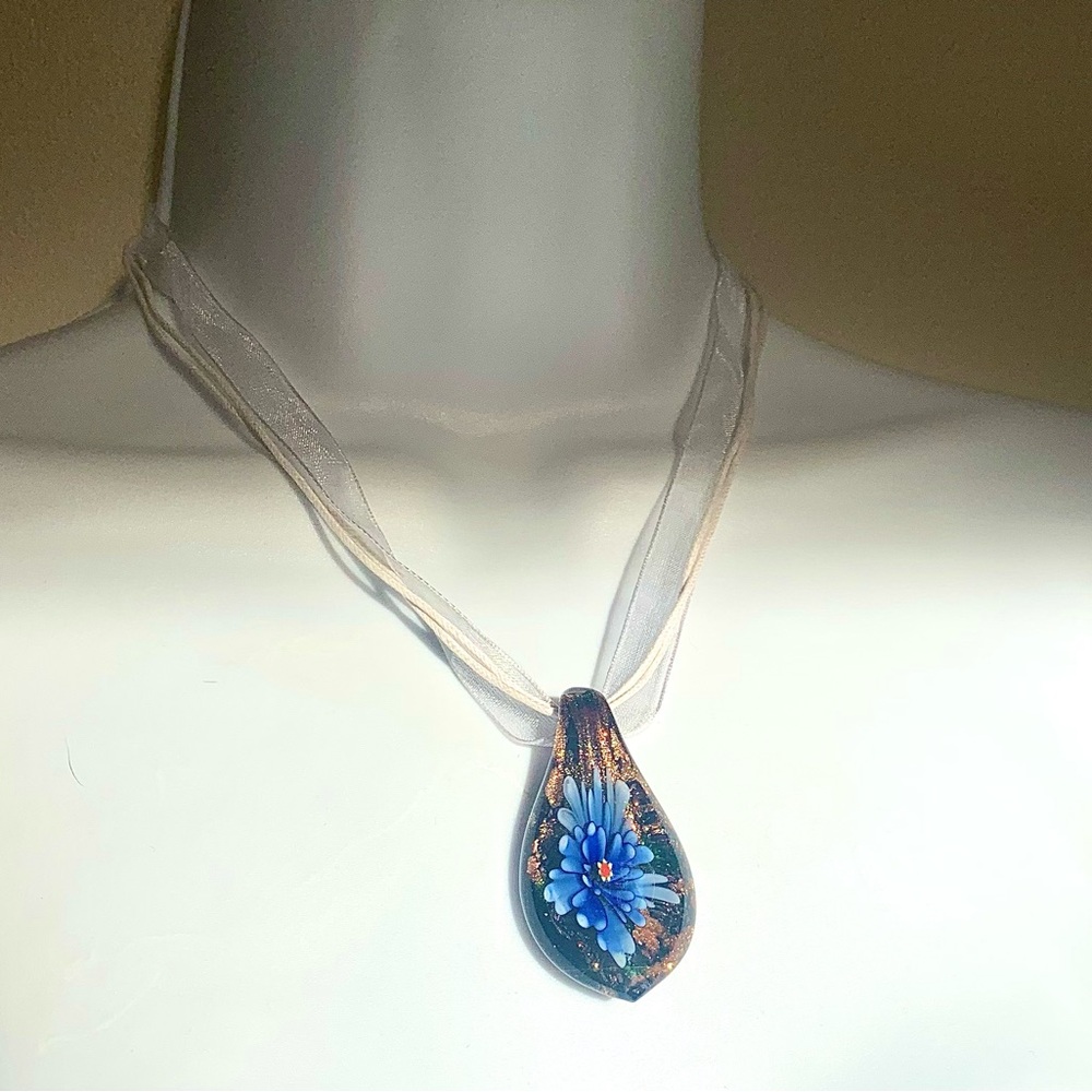 Elegant Glass Pendant Necklace with Floral Design
